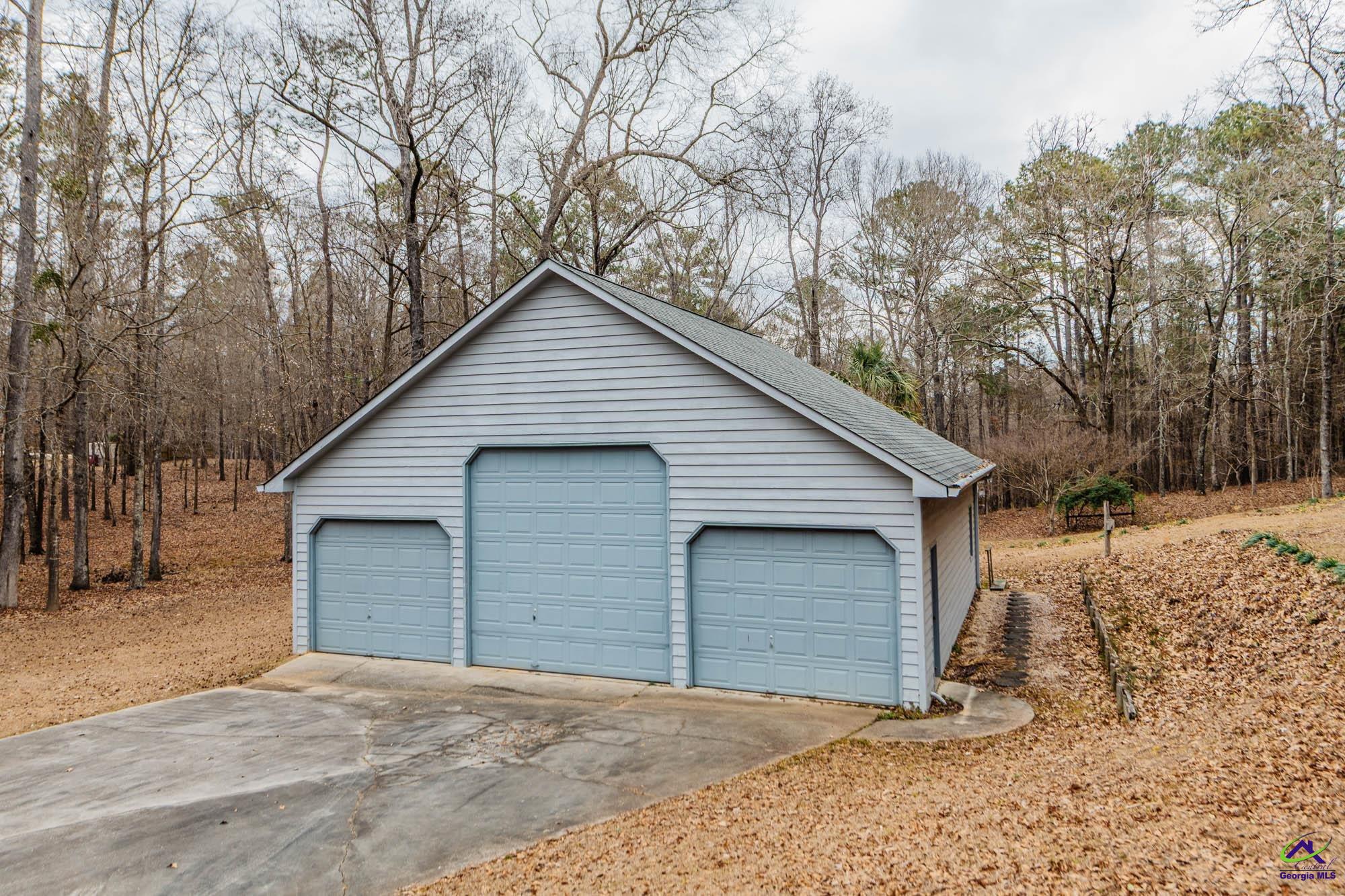 6137 N Wesleyan Drive