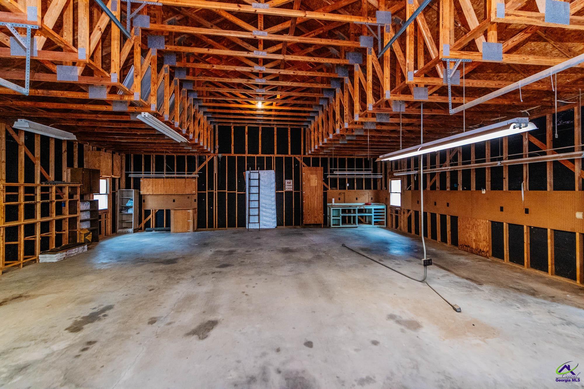 6137 N Wesleyan Drive