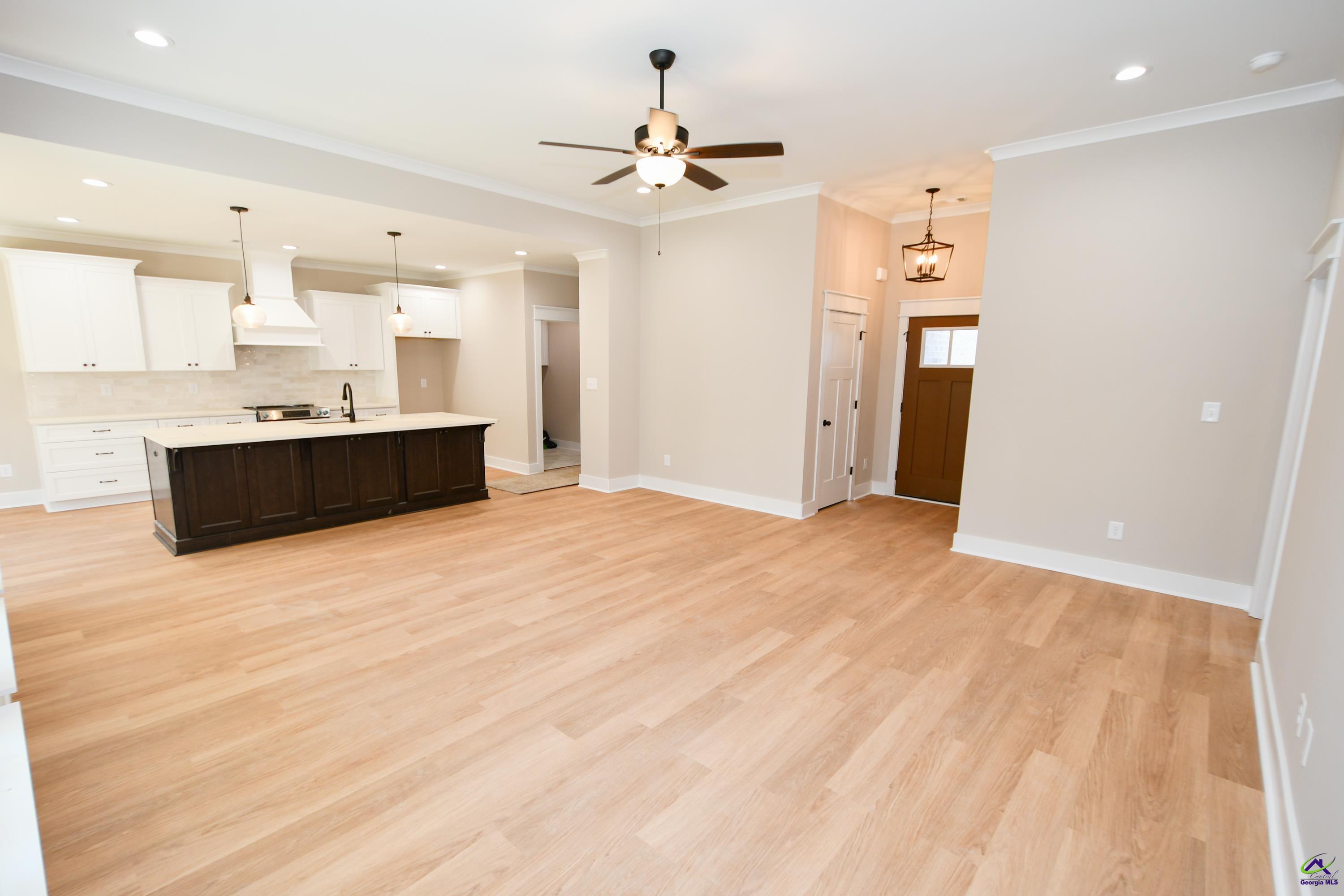 225 Willowbrook Lane