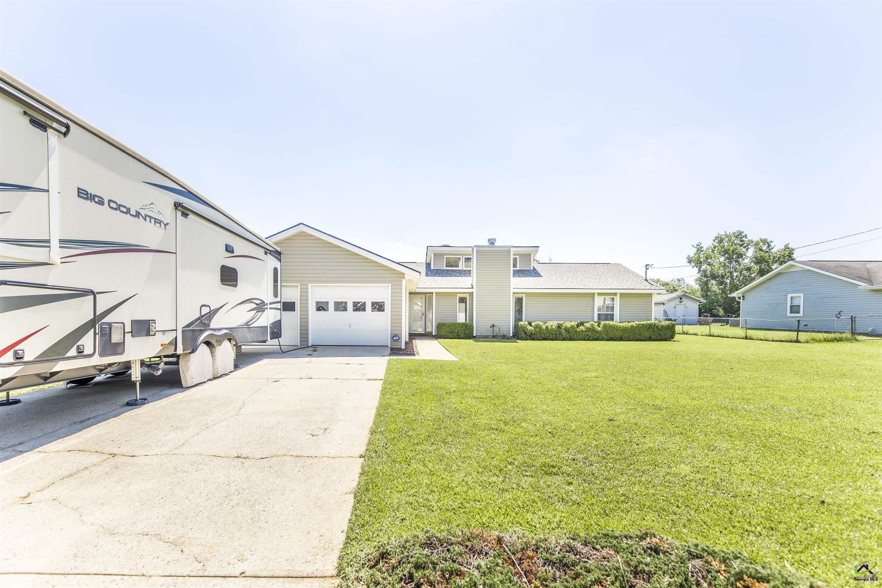 105 Vinewood Court