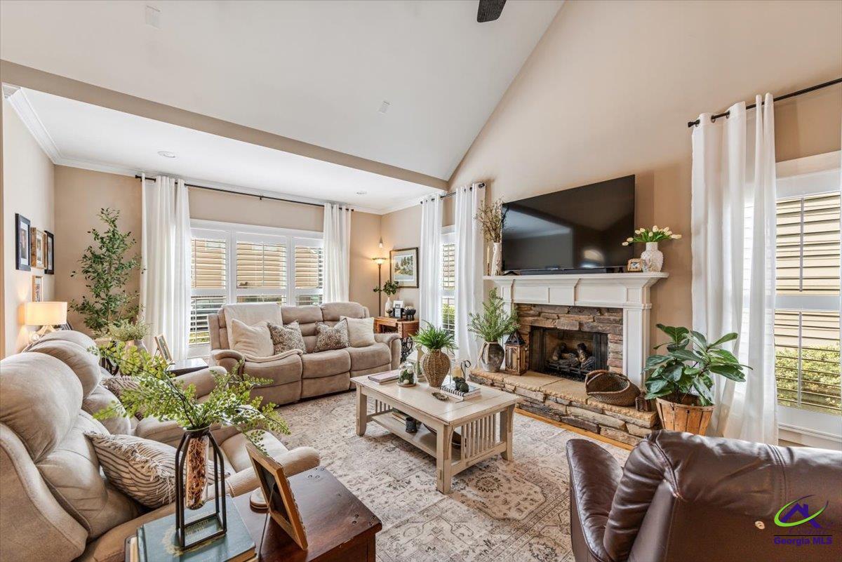 343 Carillon Lane