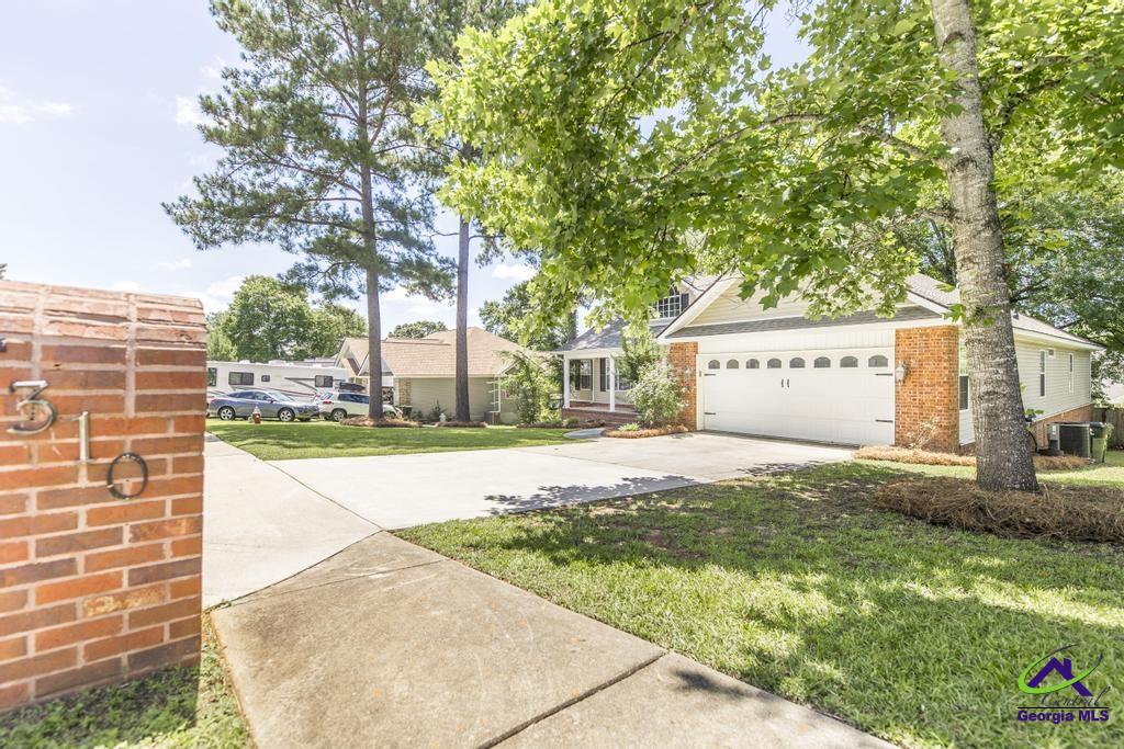 310 Woods Edge Way