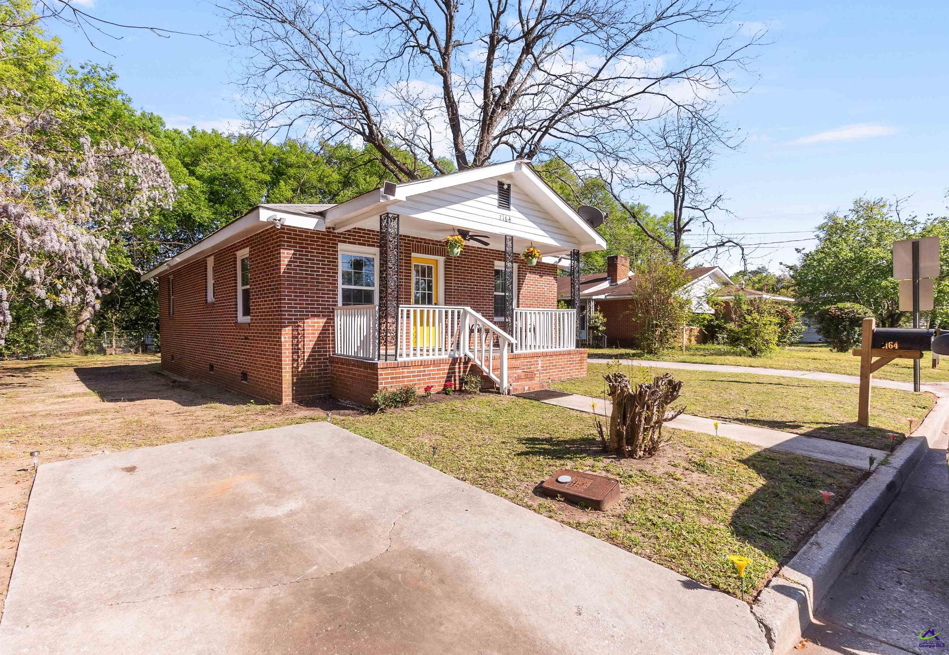 2164 Monroe Ave