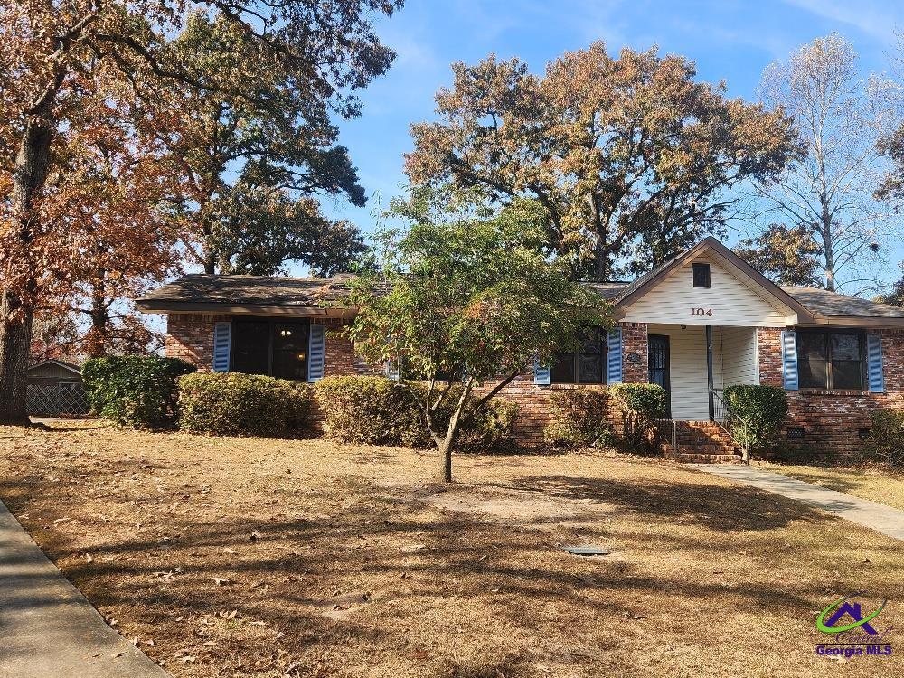 104 Oak Forest Court