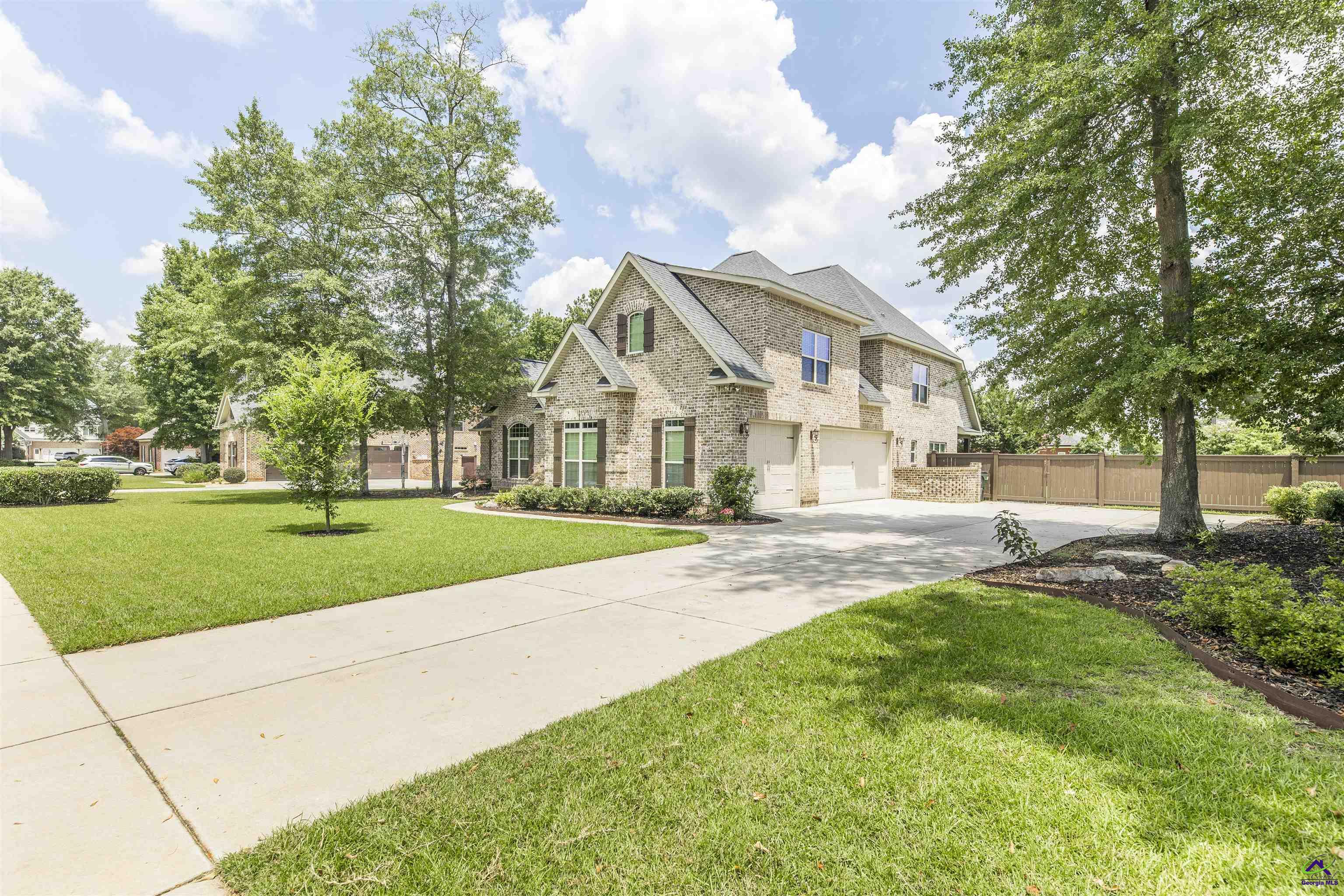 301 Vinings Place Drive