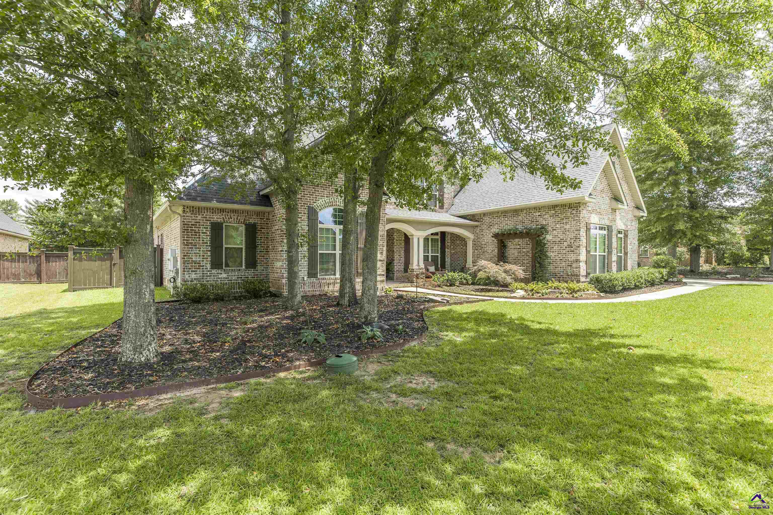 301 Vinings Place Drive
