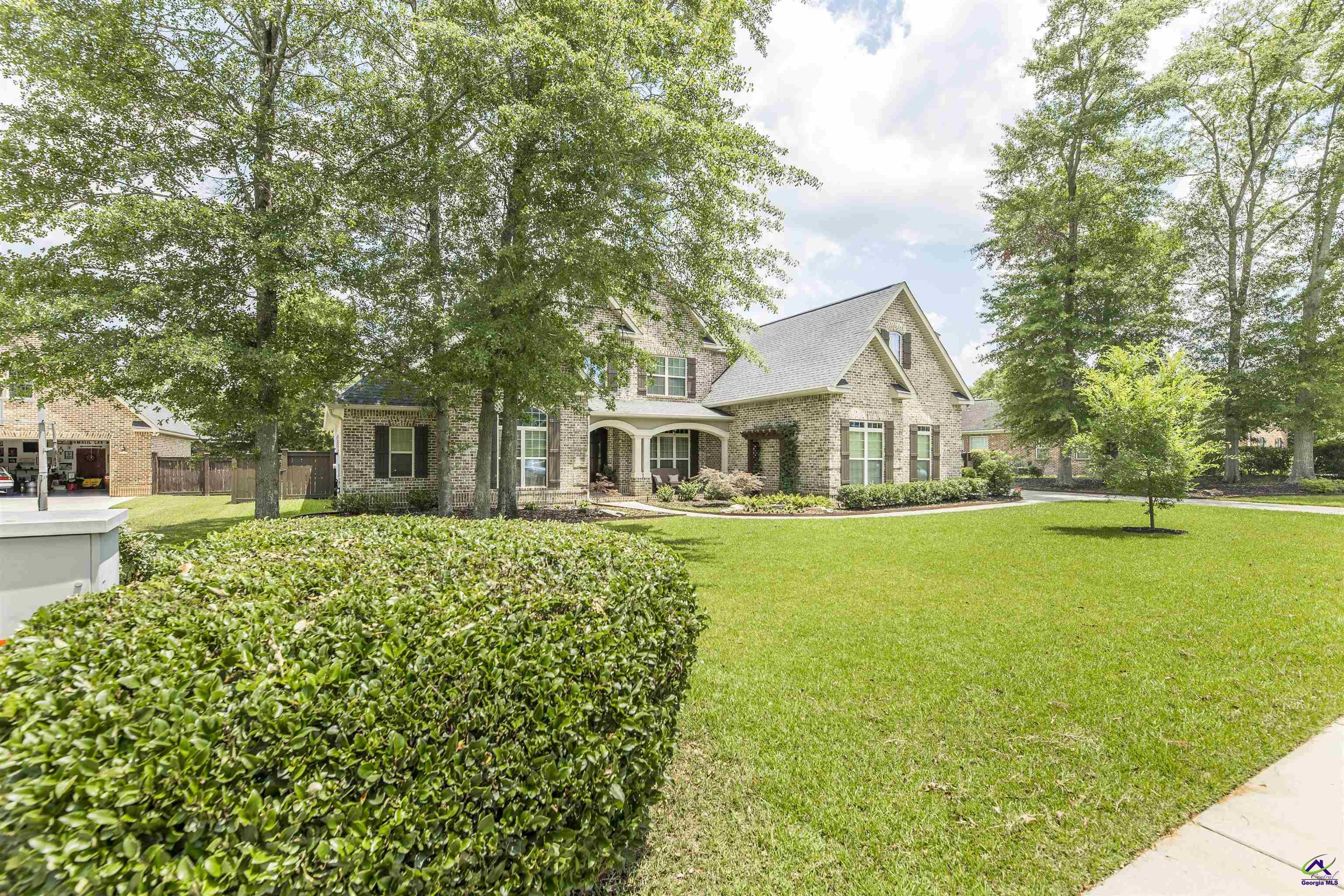 301 Vinings Place Drive