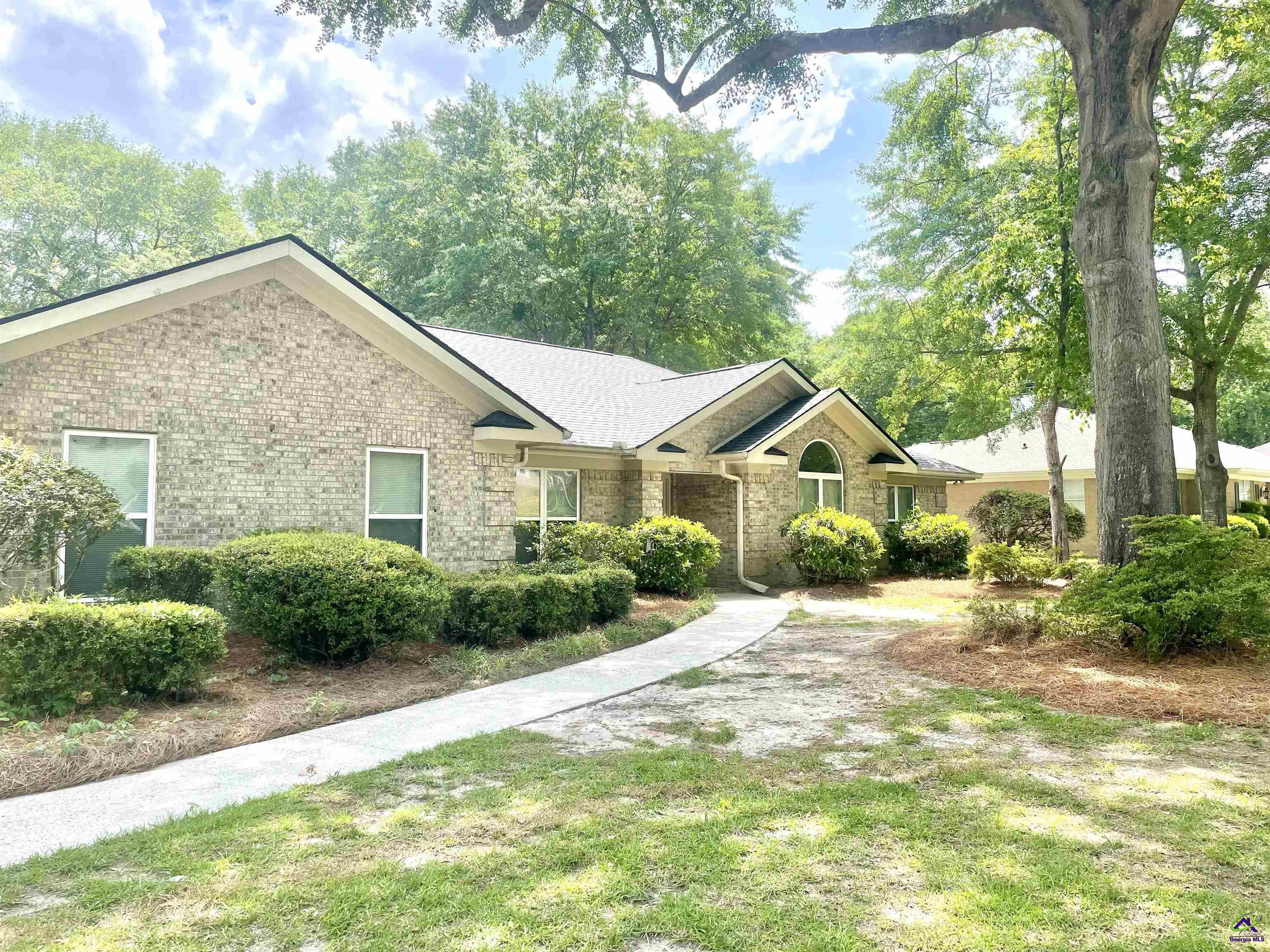 118 Falcon Crest