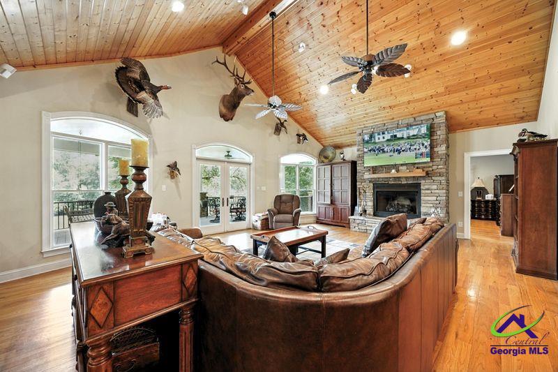625 Rum Creek Road