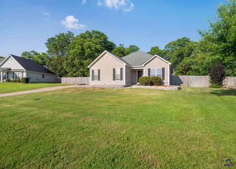 135 pond Drive Kathleen GA 31047