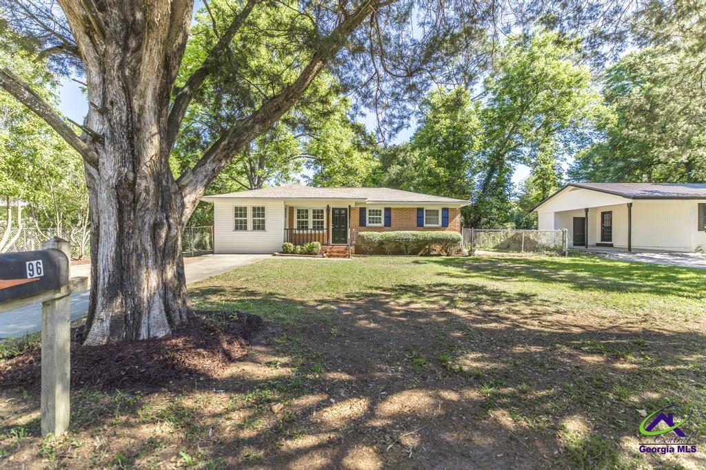 96 Ravenwood Way