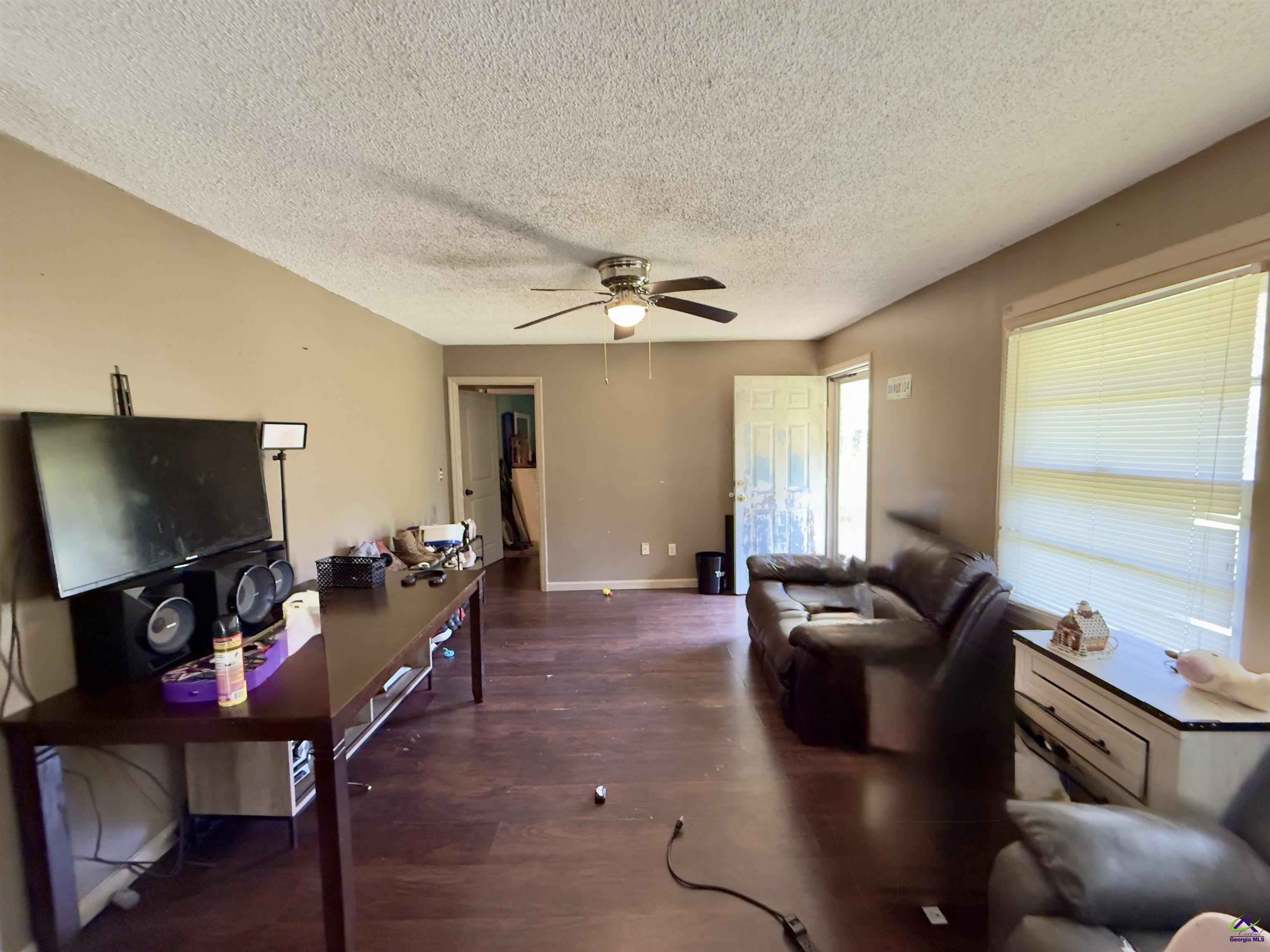 2541 Huntington Drive