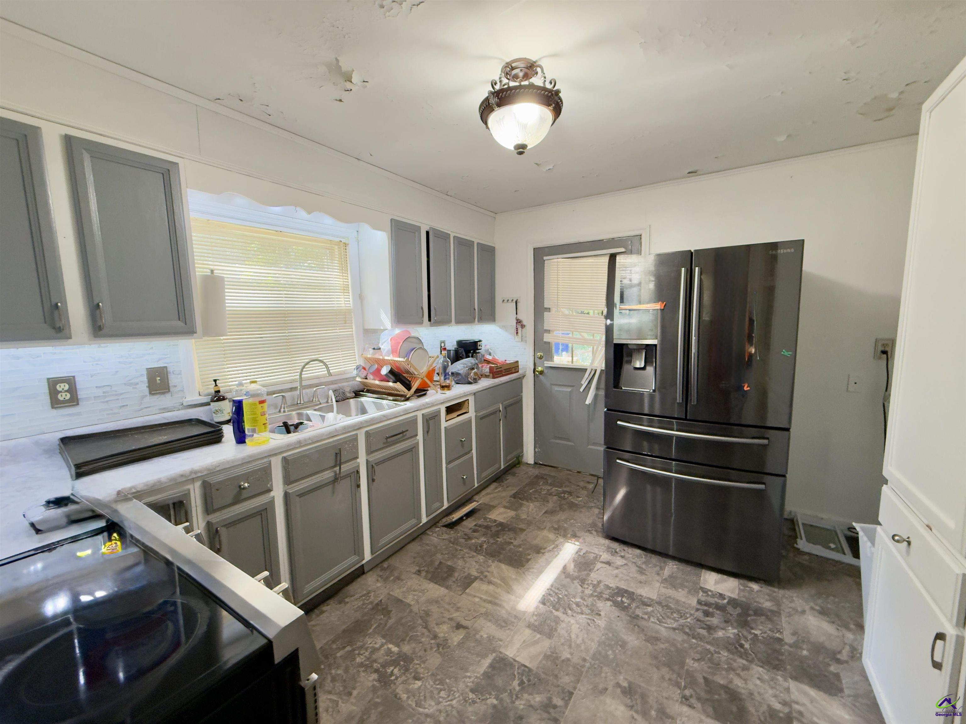 2541 Huntington Drive