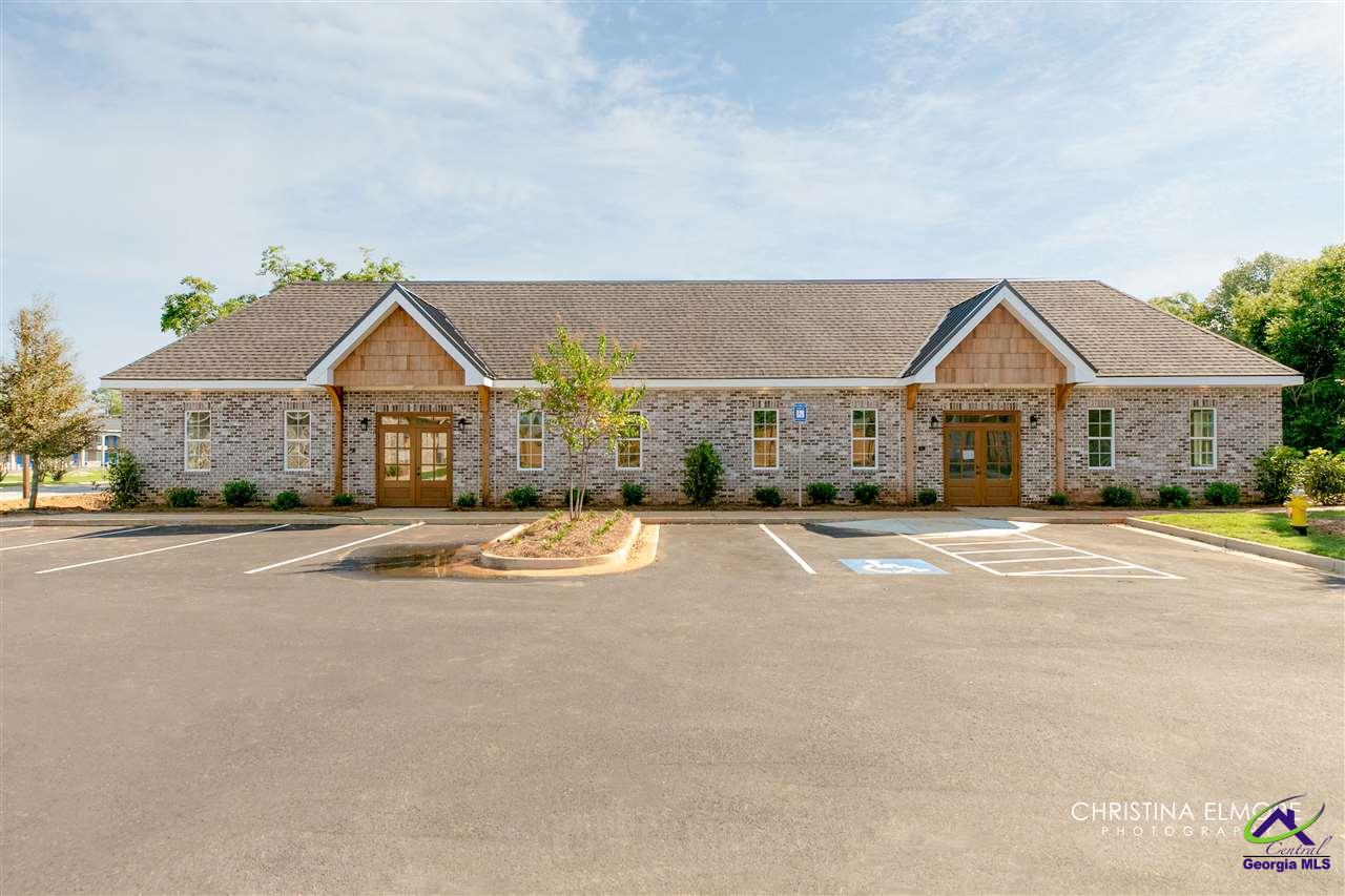 426 General Courtney Hodges Boulevard