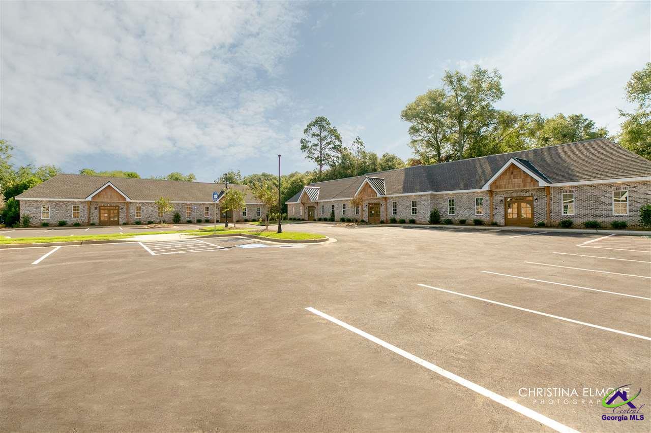 426 General Courtney Hodges Boulevard