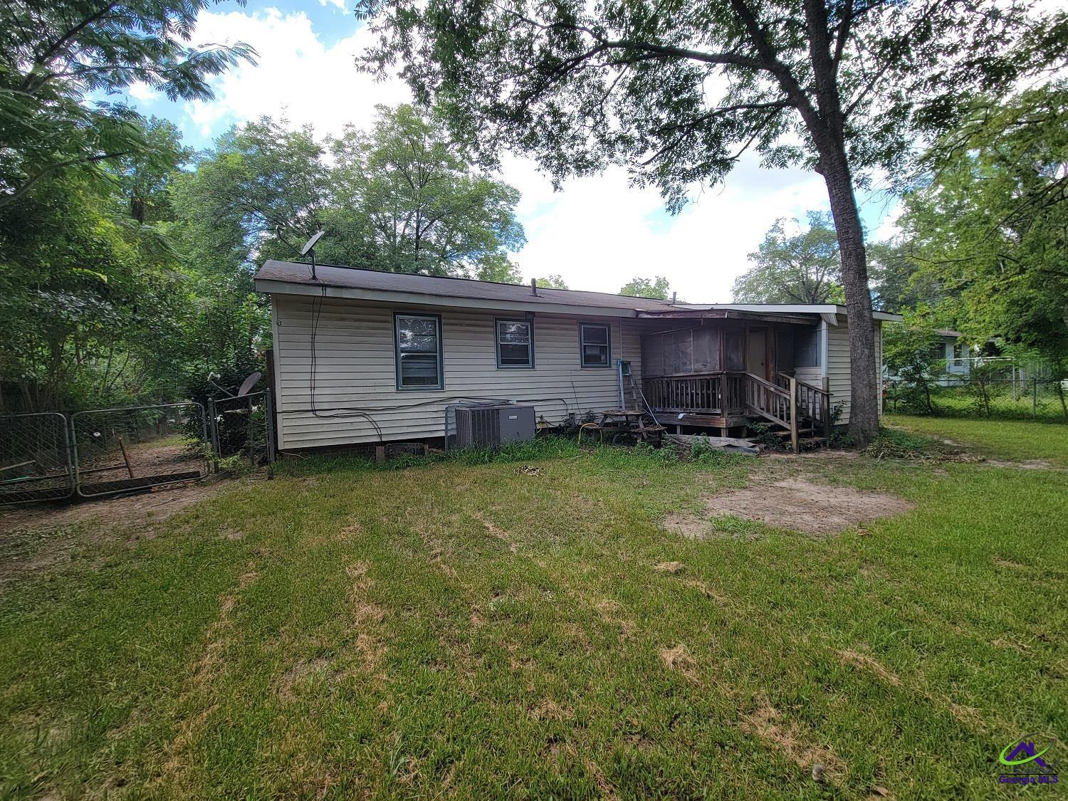 208 ravenwood Way