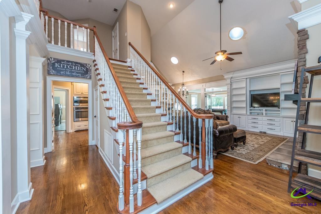 304 Stathams Way