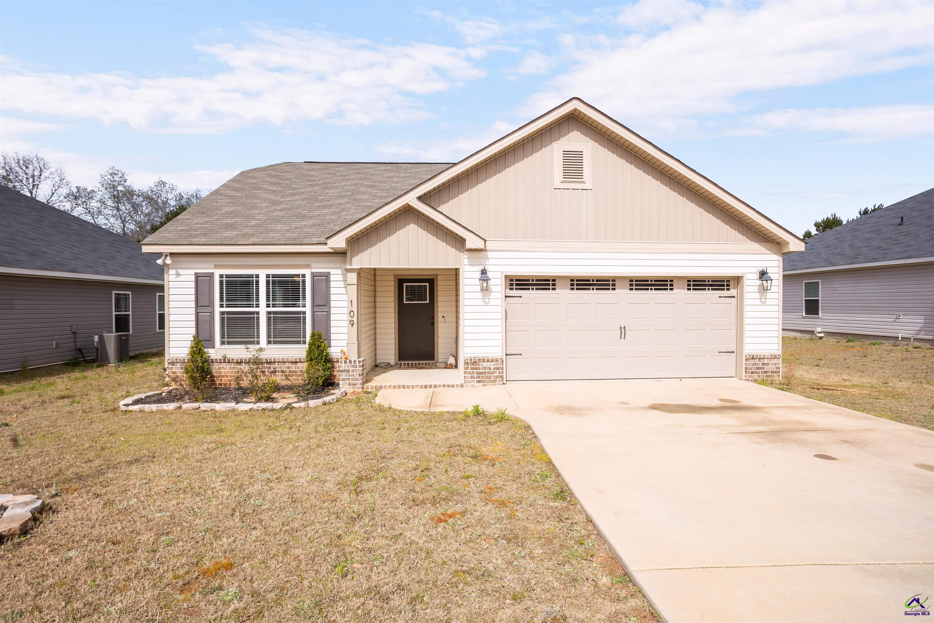 109 Red Tail Circle