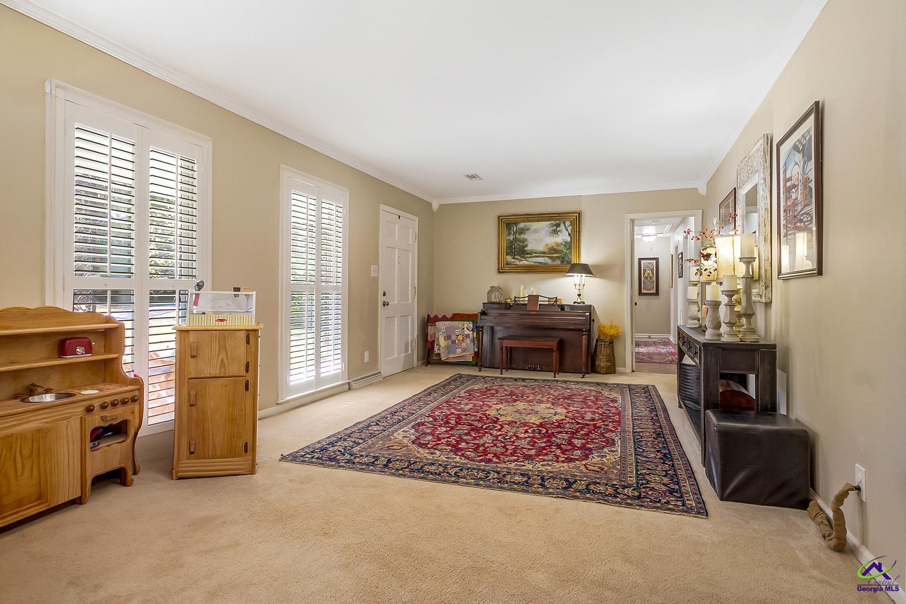 4653 S Beechwood Drive