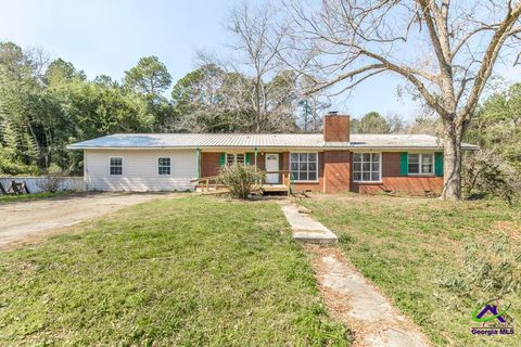 137 Lucas Road Cochran GA 31014