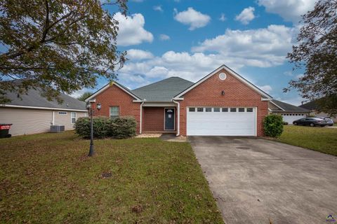109 Oldfield Court Centerville GA 31028