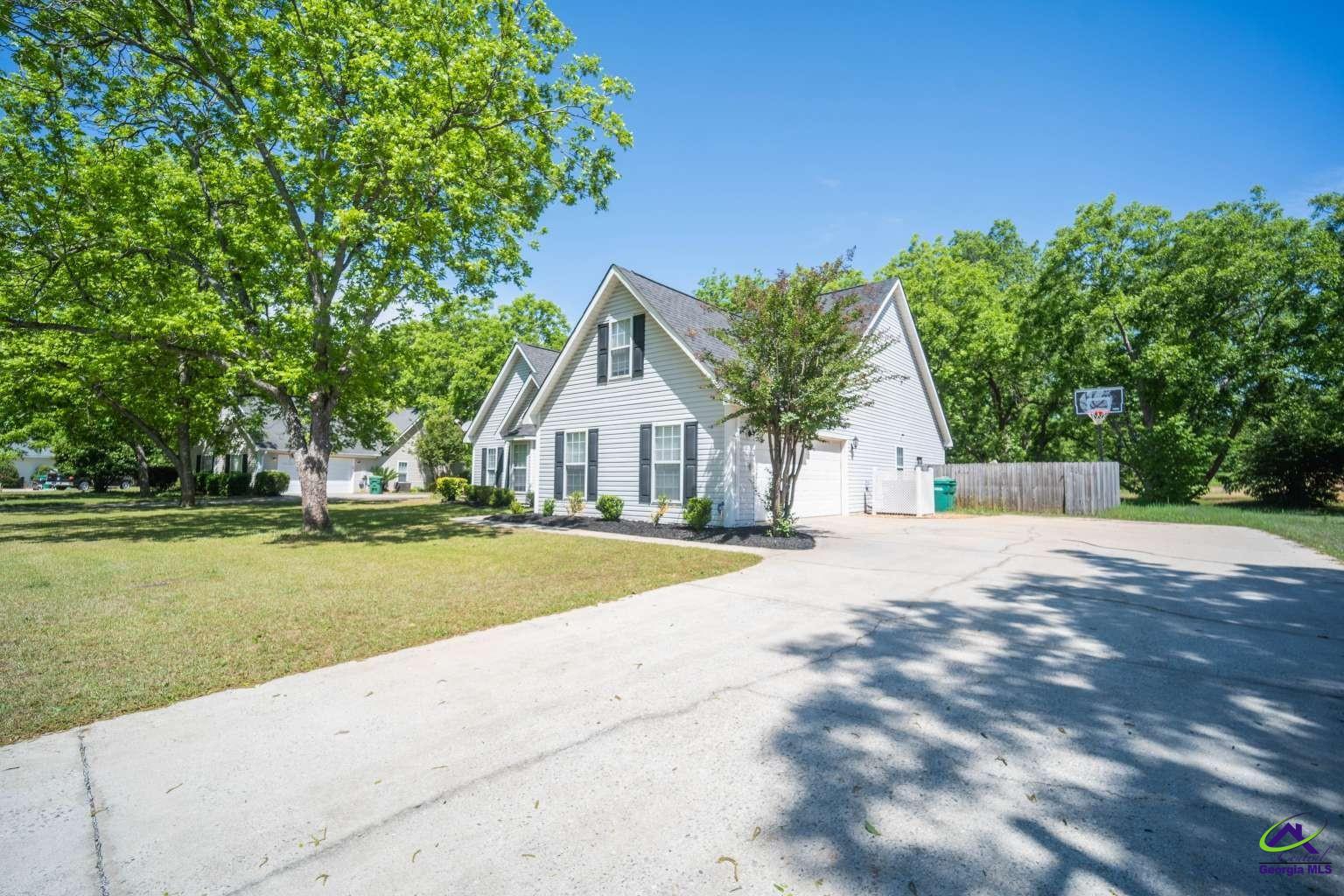 111 Grove Lane