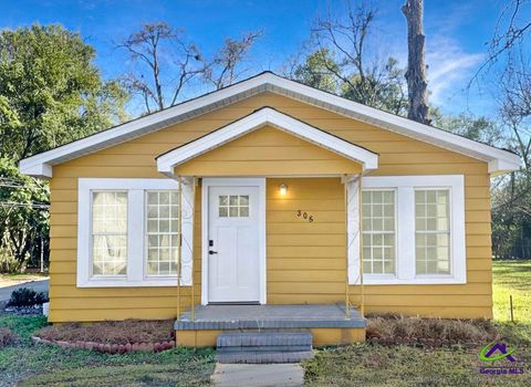 305 Chestnut Street Fort Valley GA 31030