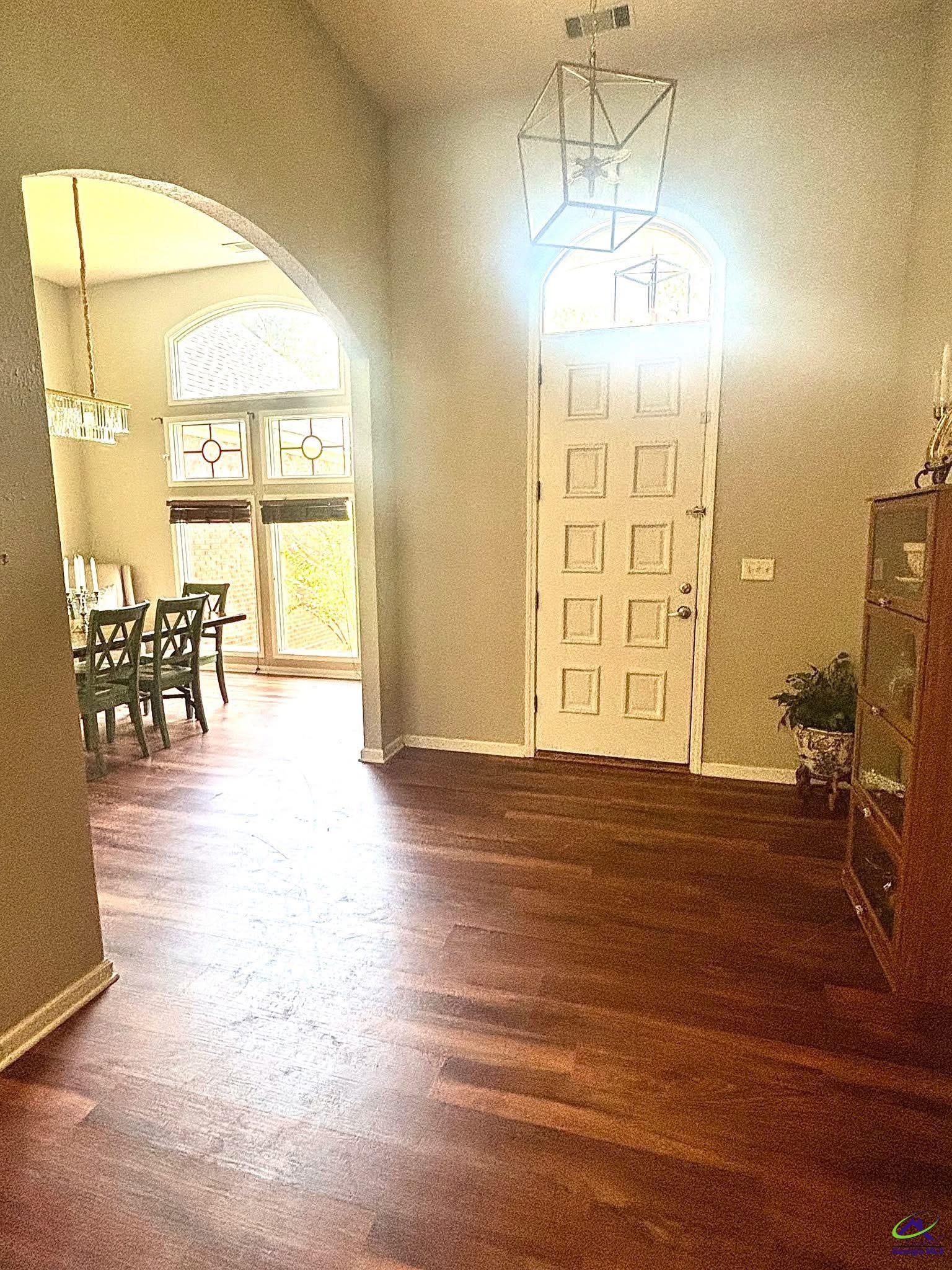 150 Wood Oak Circle