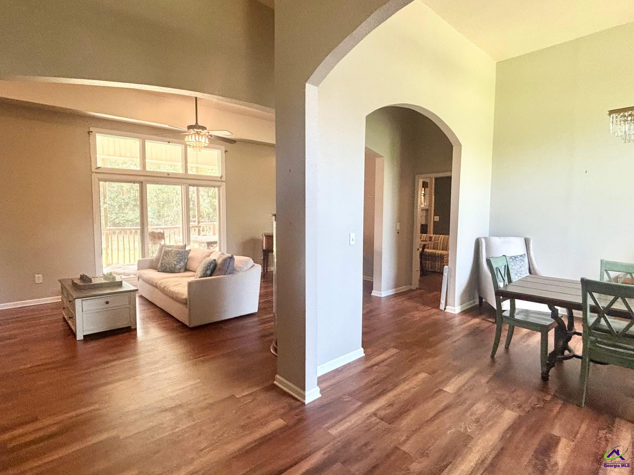 150 Wood Oak Circle