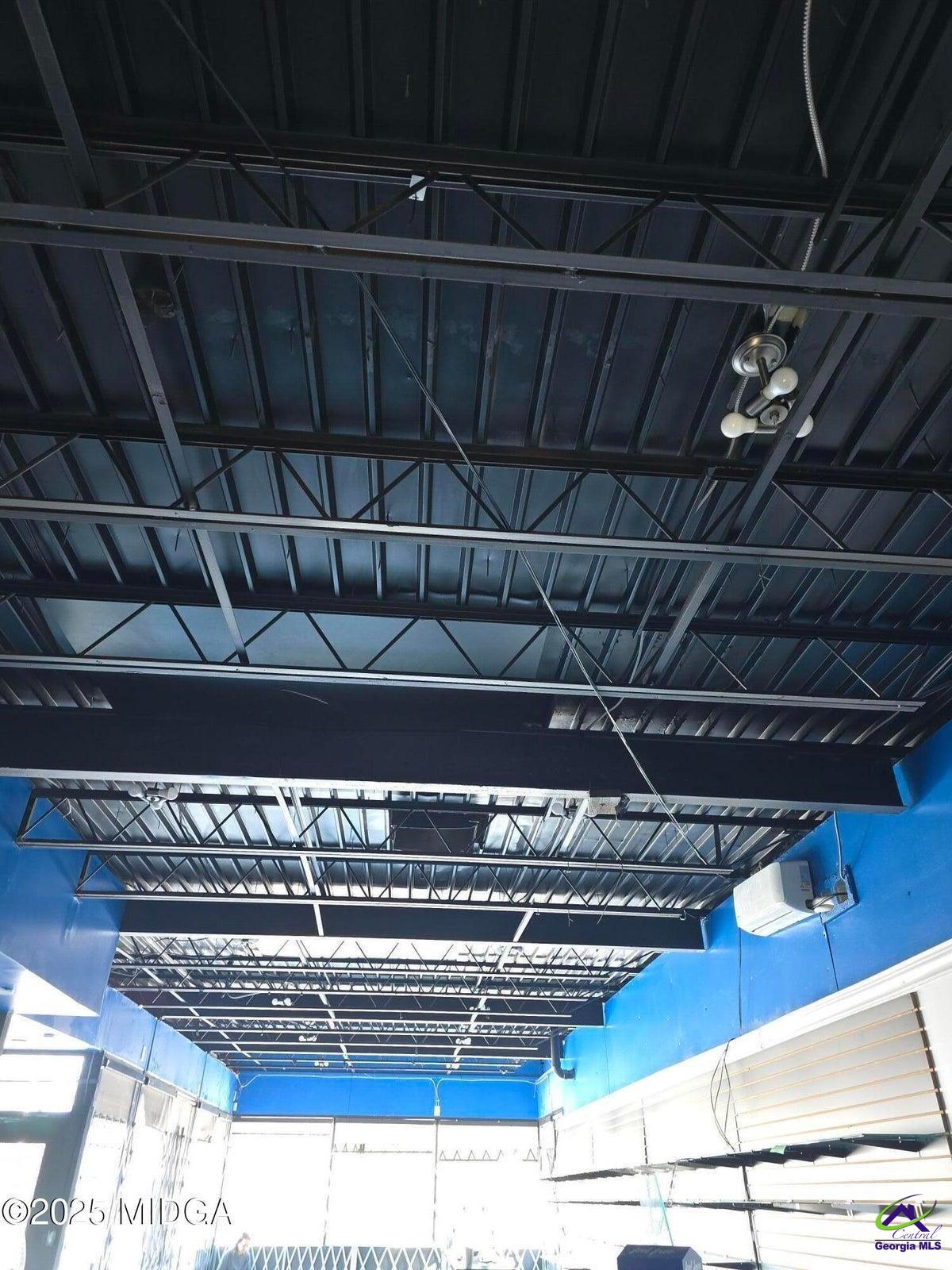 3620 Riverside Drive