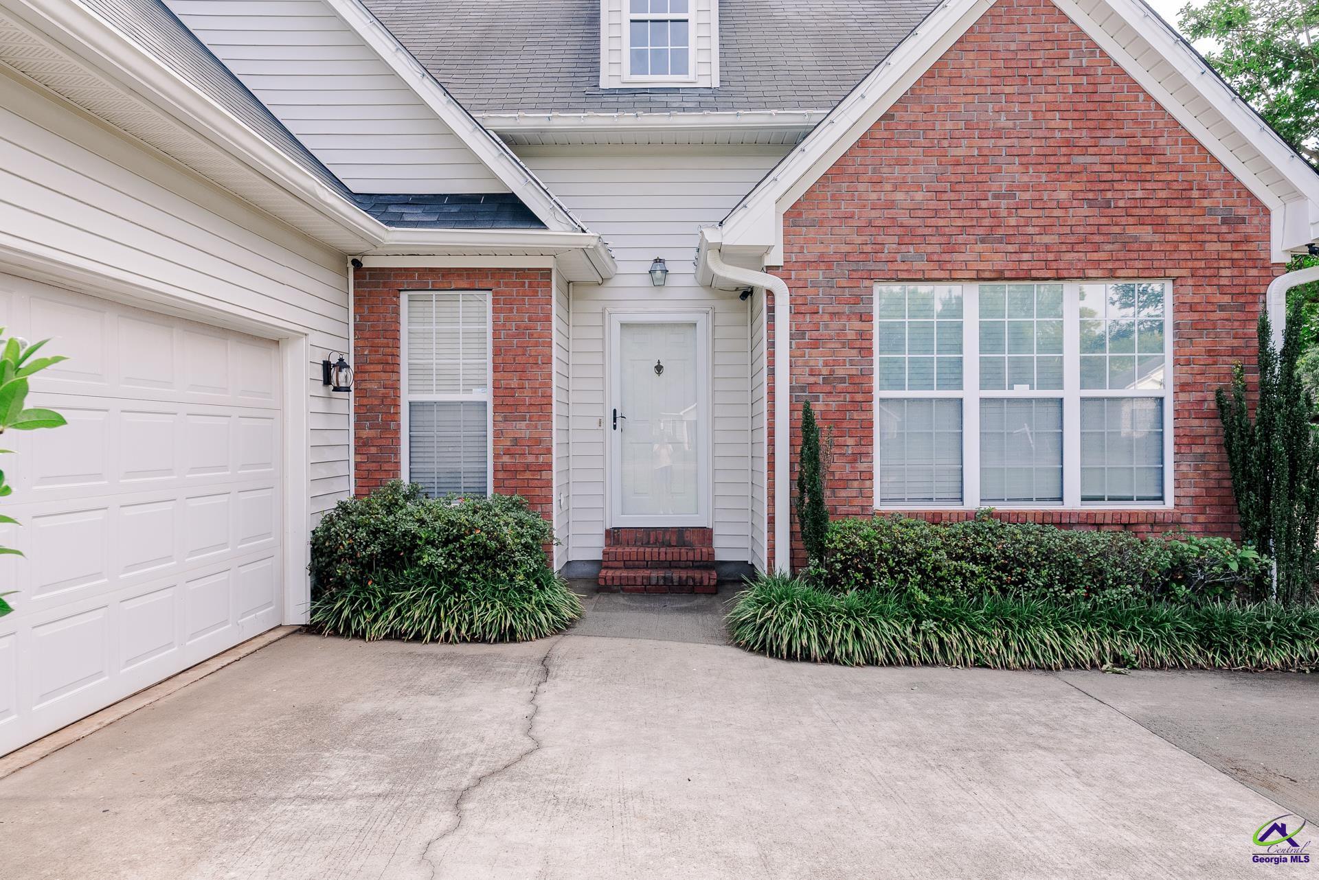 125 Lake Lillian