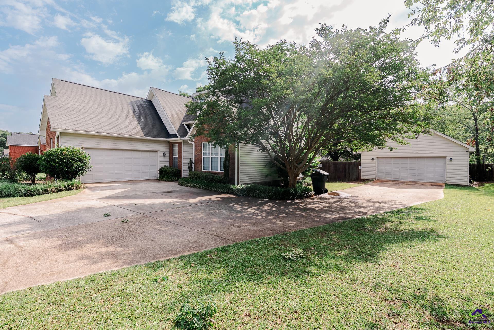 125 Lake Lillian