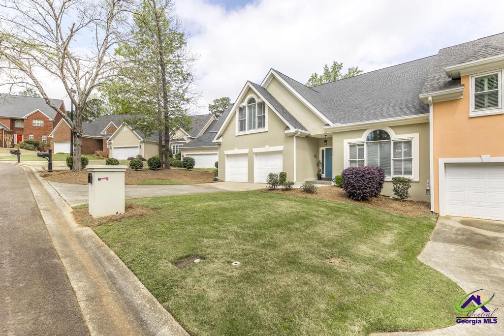 184 Hampton Way