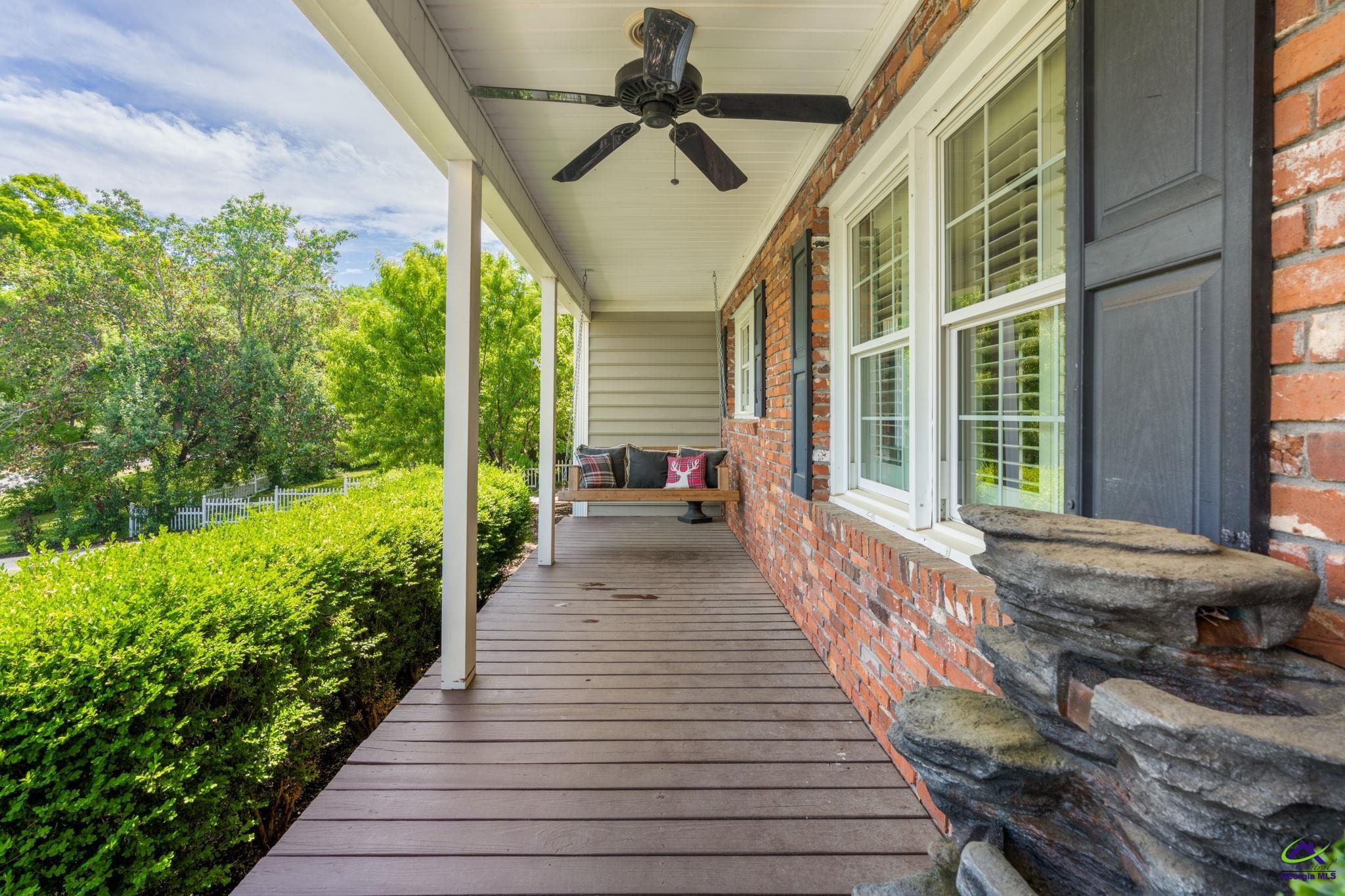528 Commanche Drive