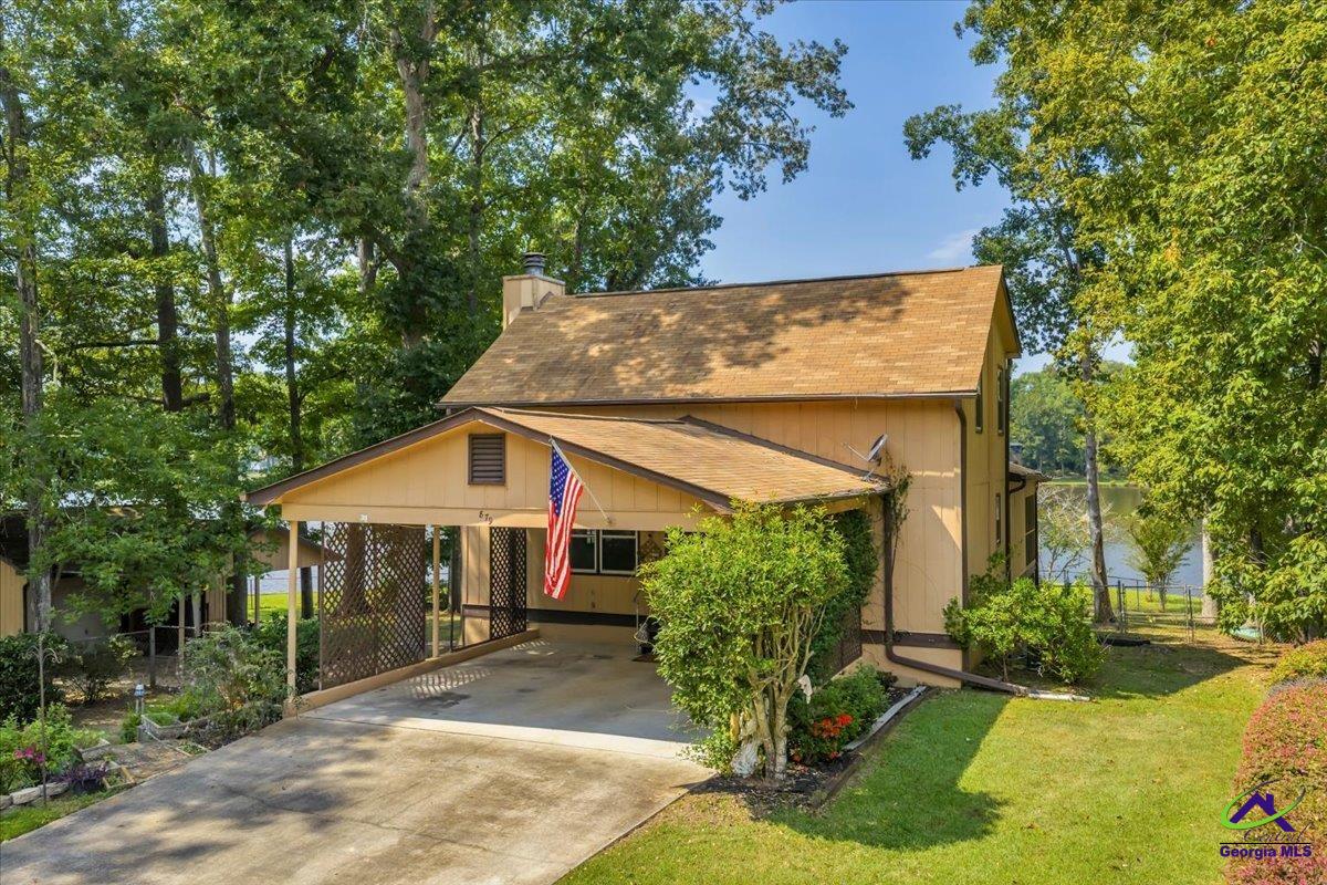 879 N Confederate Drive