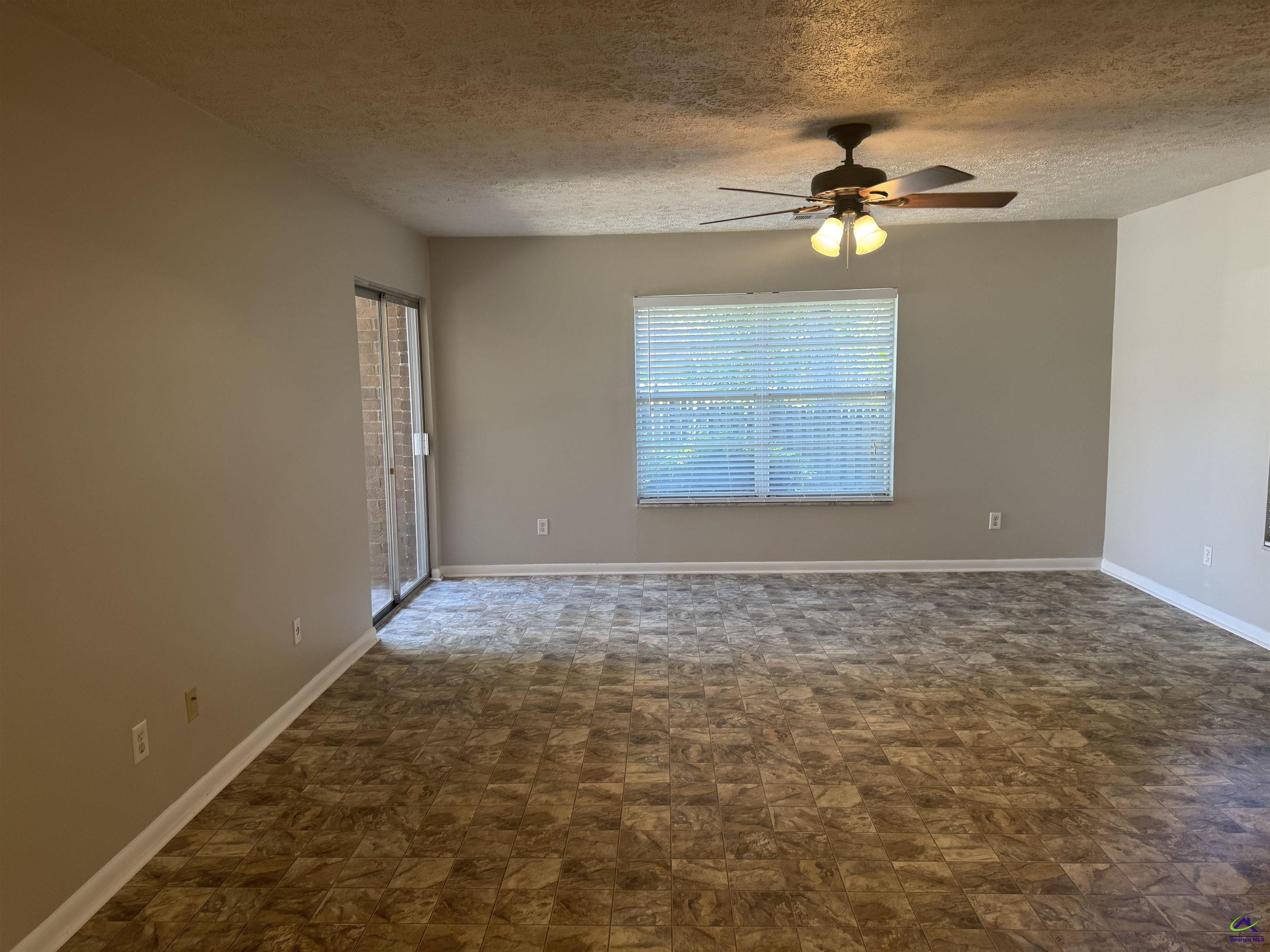 106 Westcliff Circle