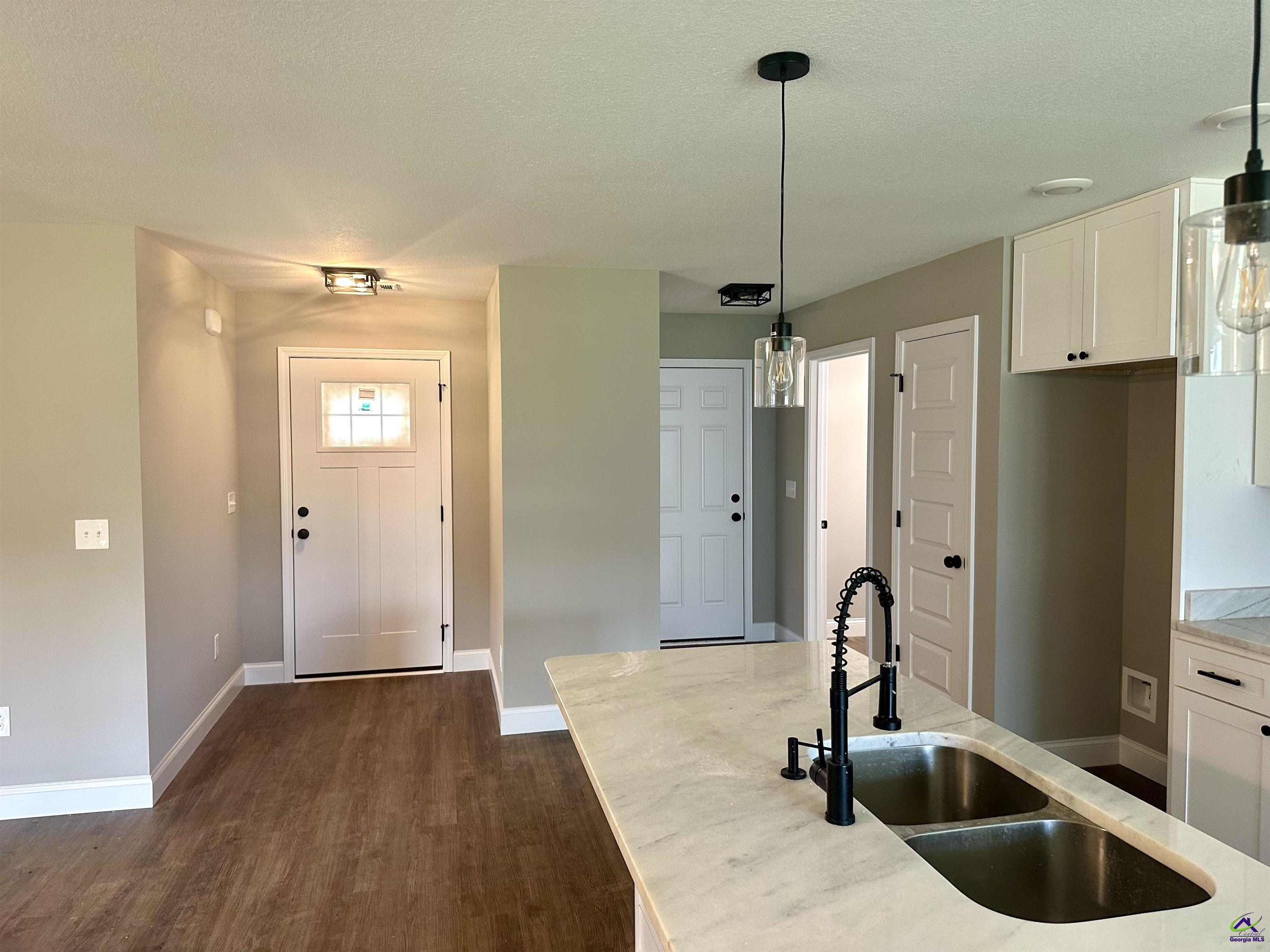 3055 Cellar LN