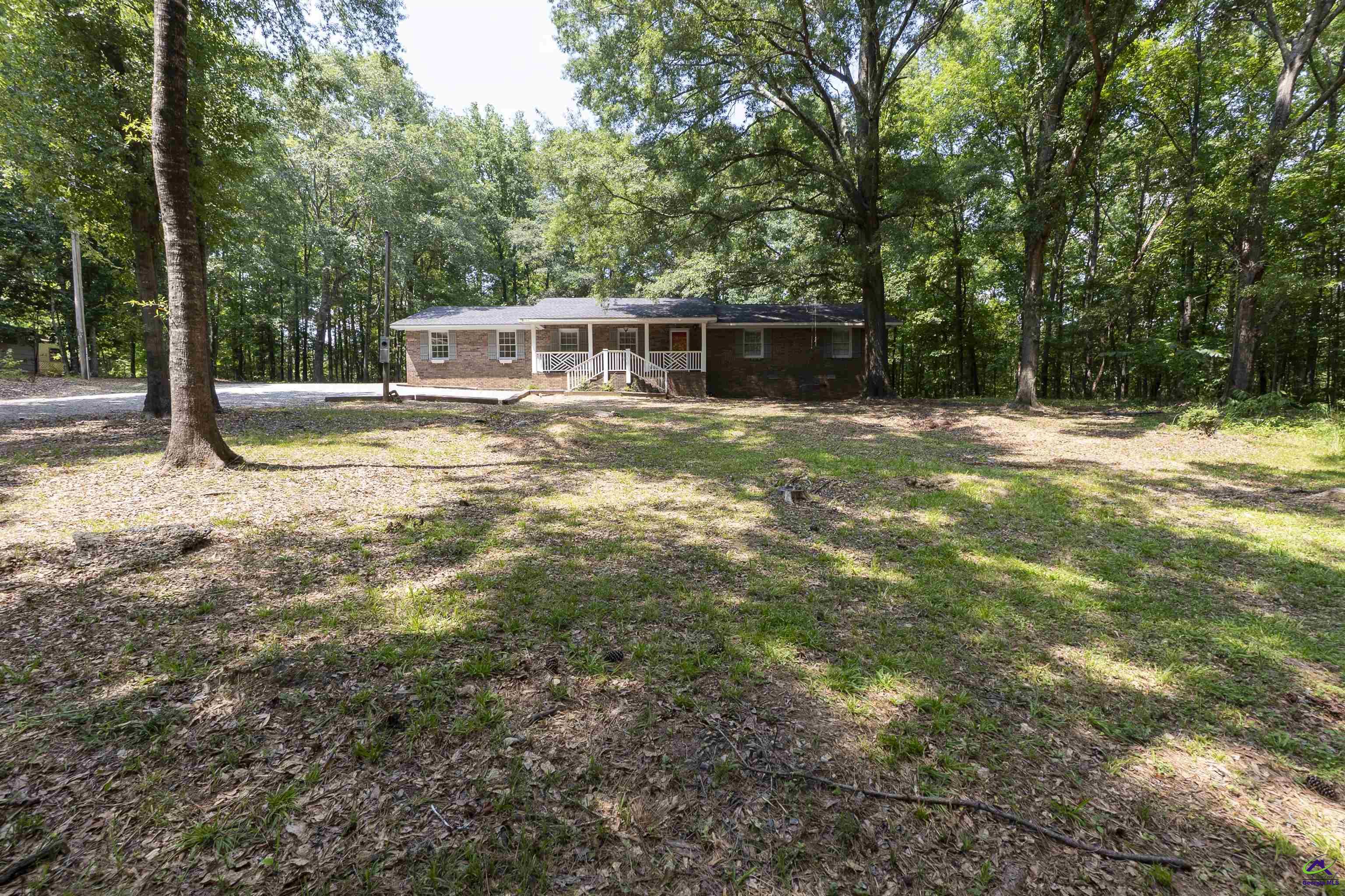 235 E Colonial Drive