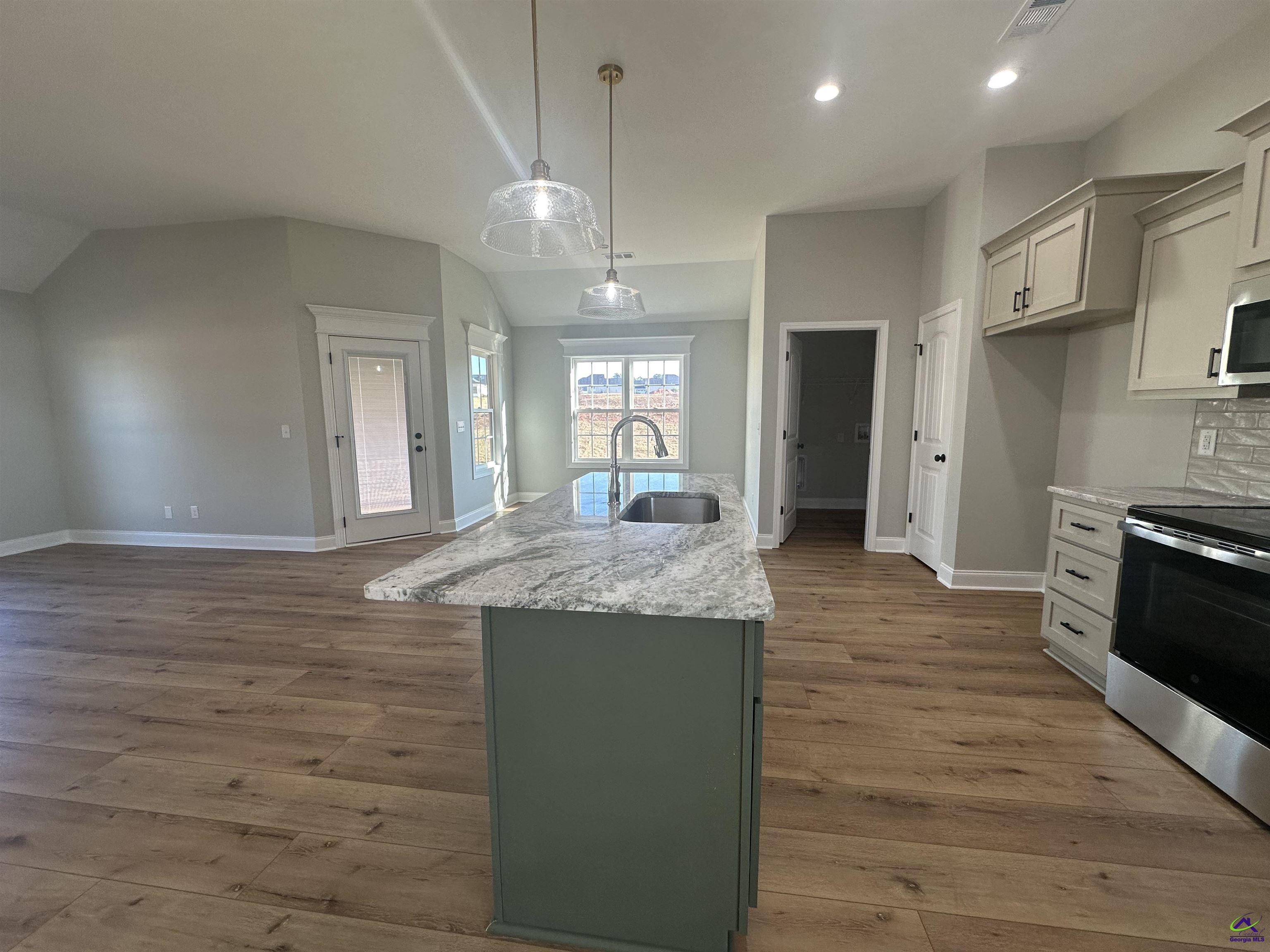 1801 Quail Ridge Lane