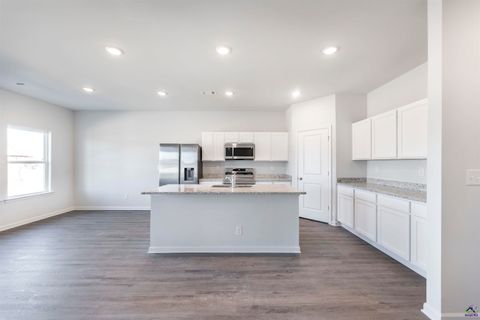 105 Monroe Court Byron GA 31008