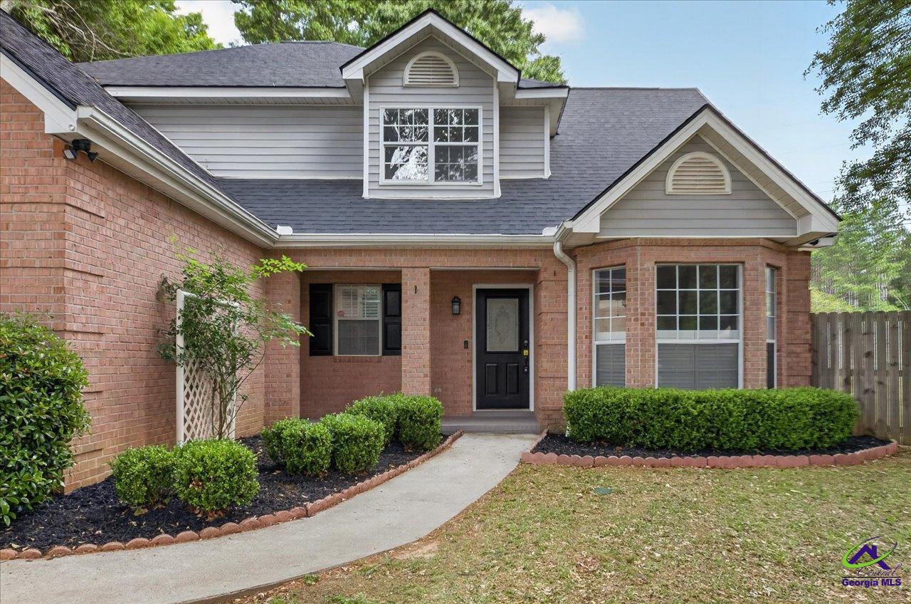 102 Applegate Court