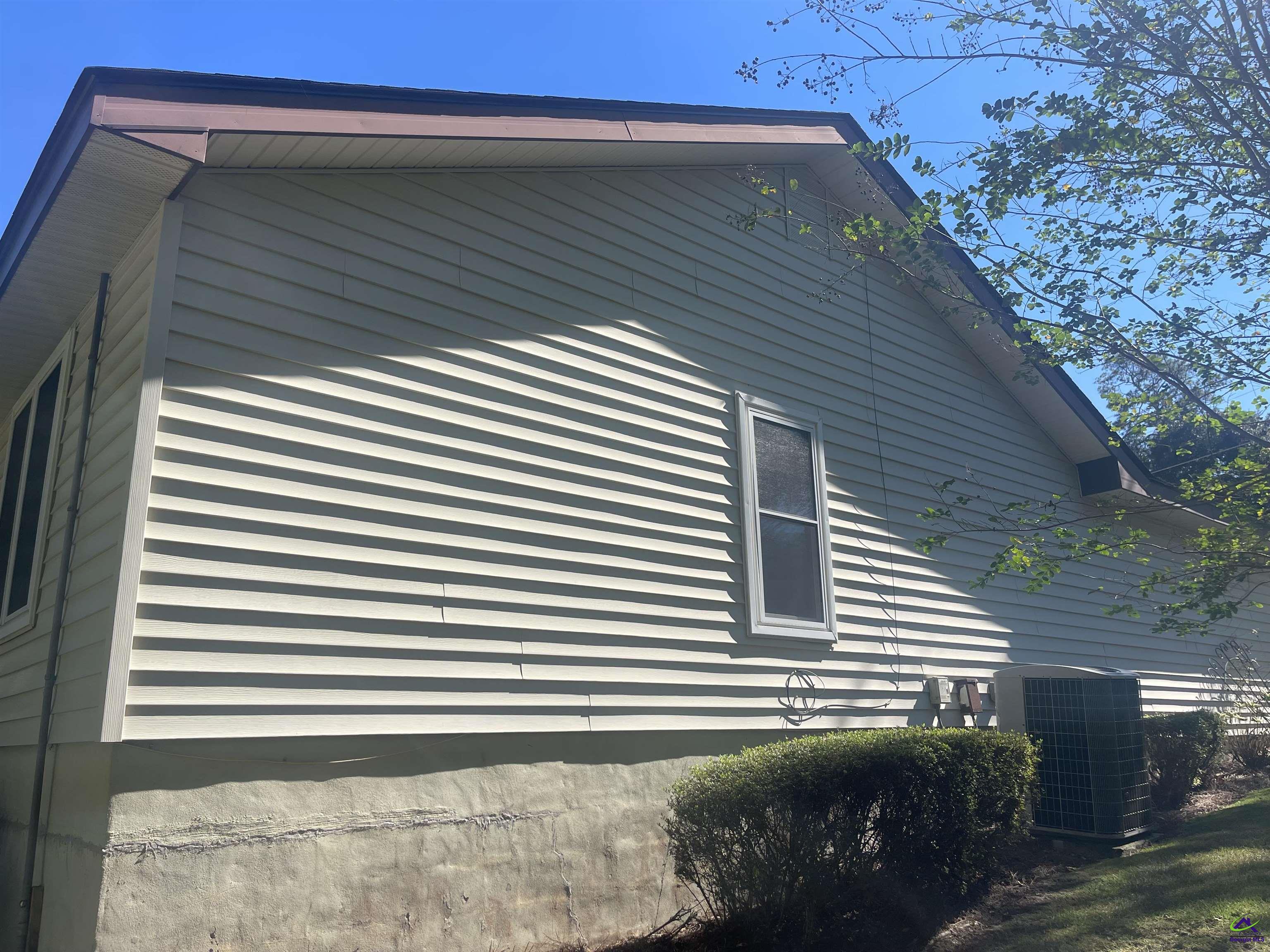 213 BUCKSKIN Drive