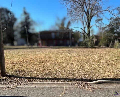 910 Maple Street Fort Valley GA 31030