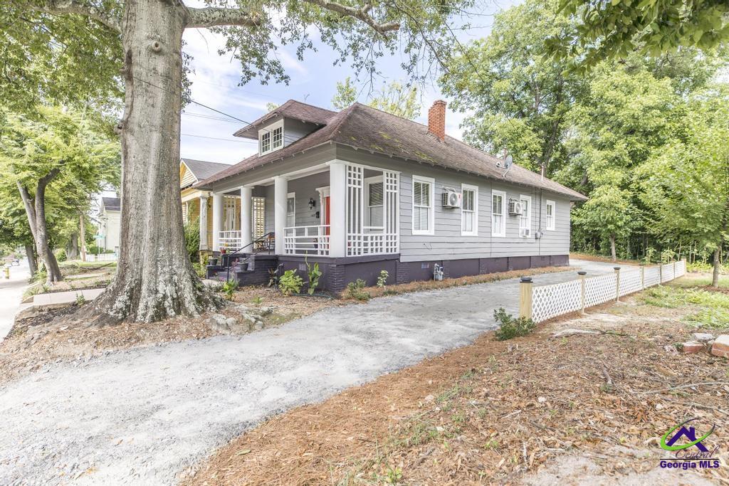 1475 Third Street