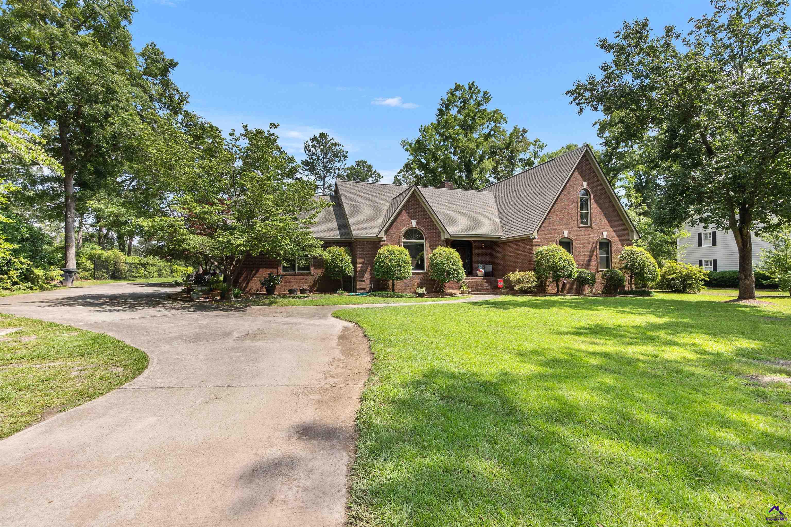 1012 Cherokee Road