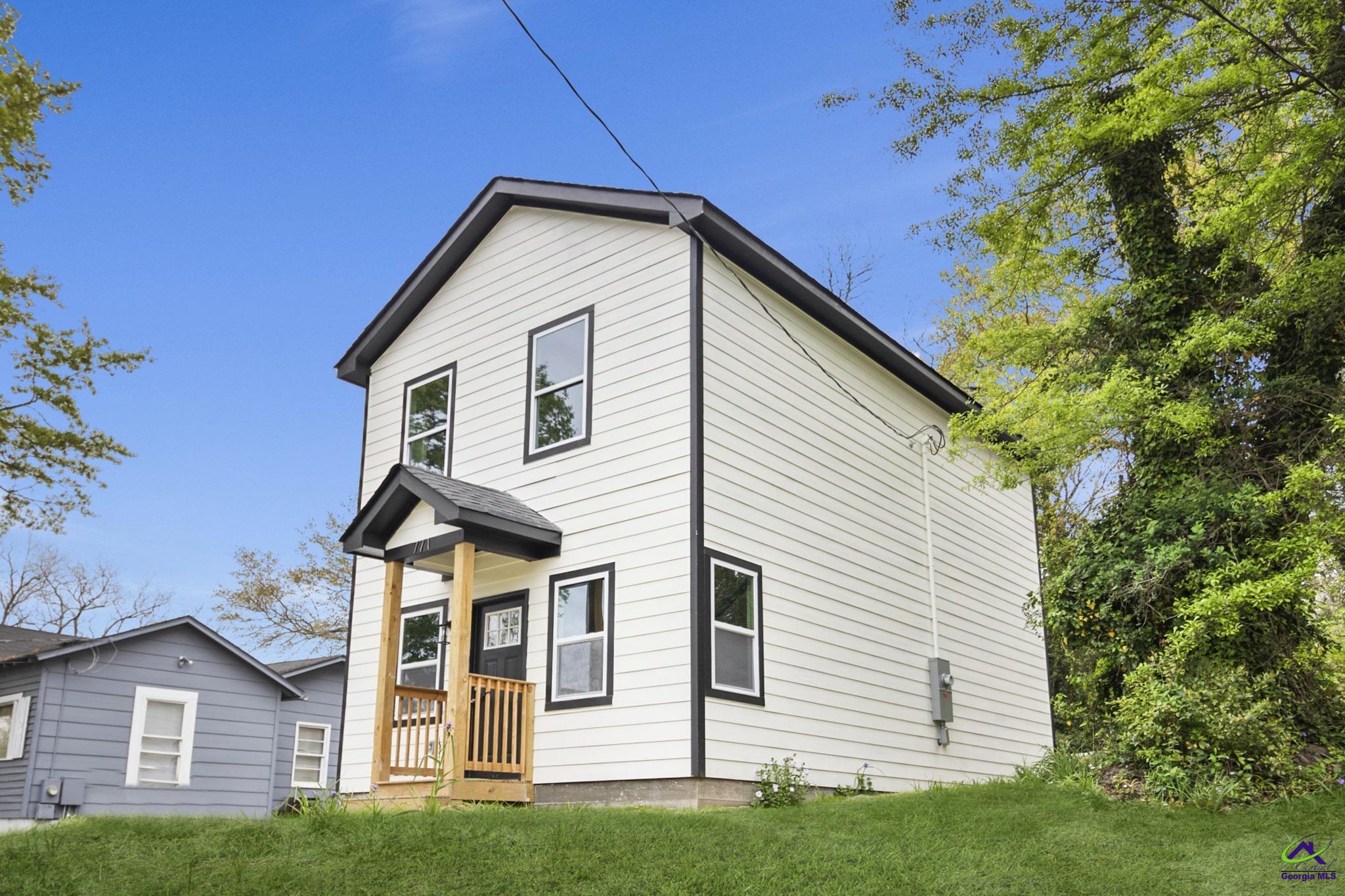 2775 Village Green Lane