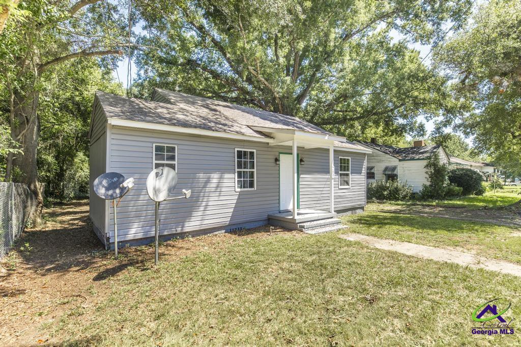 209 Calhoun Street