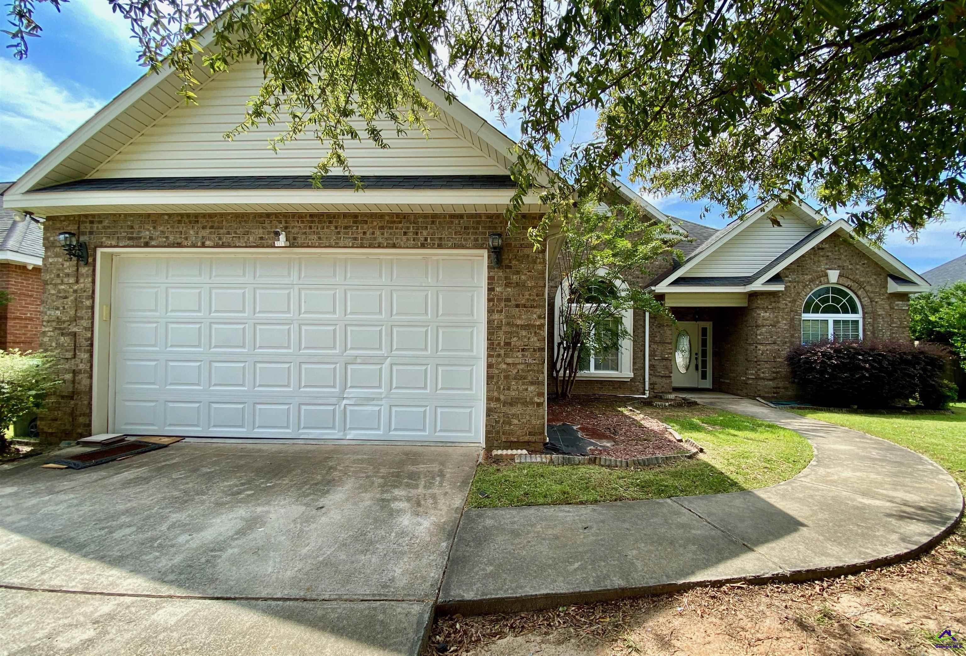 104 Manchester Lane