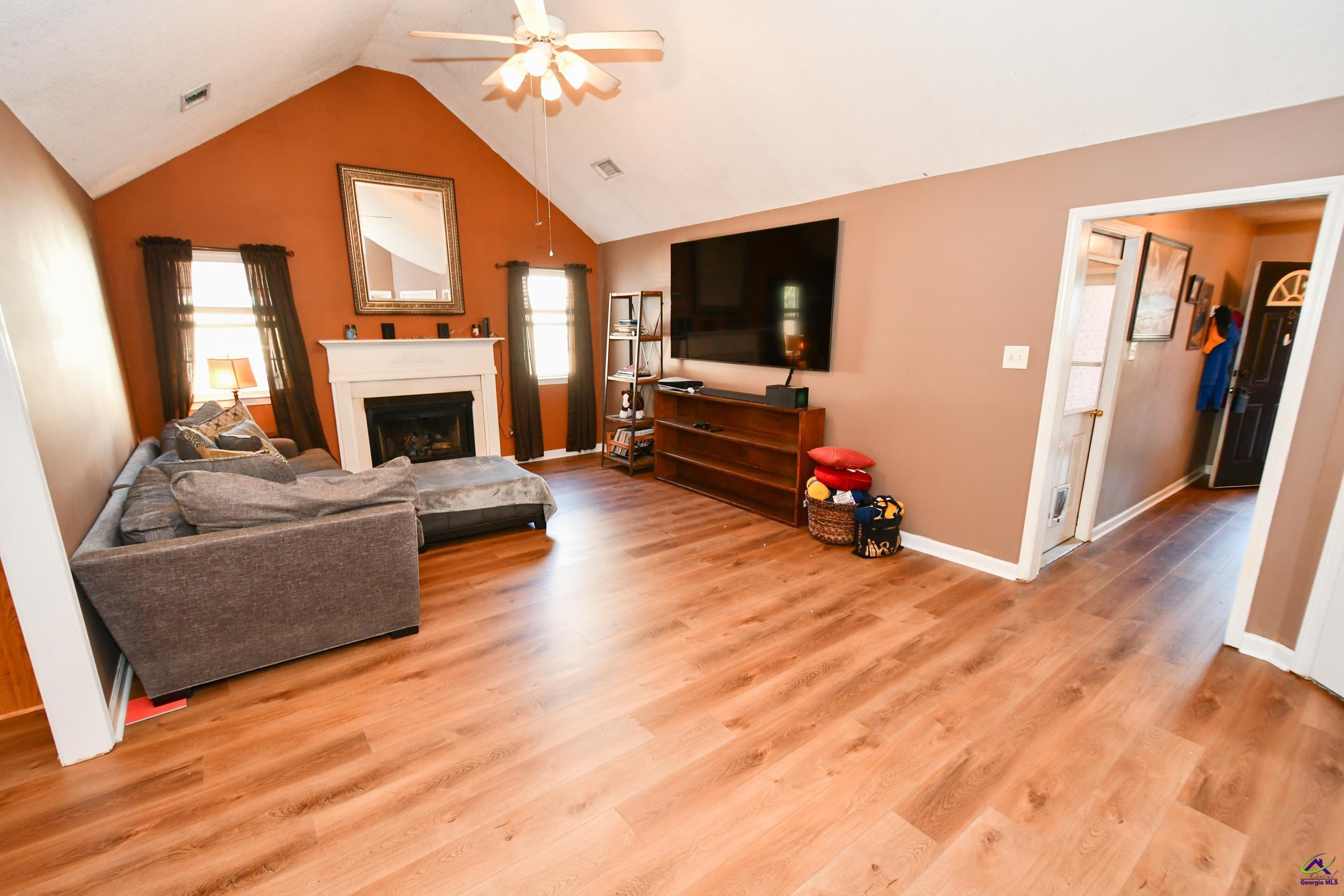 205 Willis Creek Rd