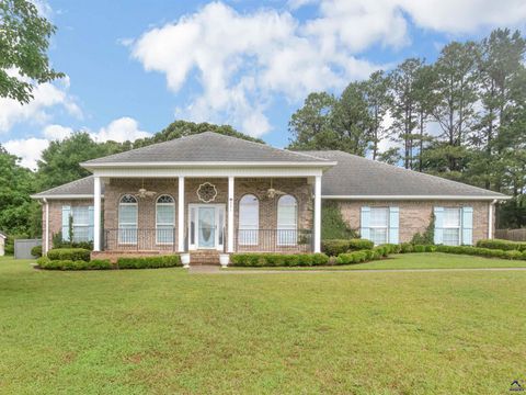 251 Hathersage Drive Kathleen GA 31047